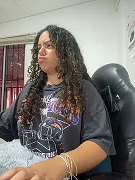 Anitta bell online show from 02-13-25, 01:15