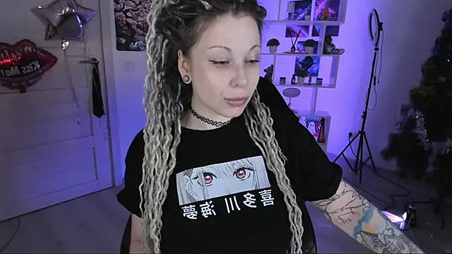 Snapshot of HoneySallyMoore chatting on 12-03-25, 12:51 HoneySallyMoore online show from 12-03-25, 12:51