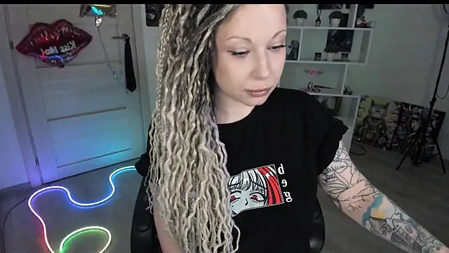 HoneySallyMoore online show from 04-12-26, 08:14