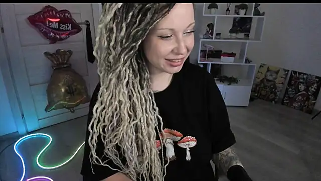 HoneySallyMoore online show from 06-14-26, 02:24