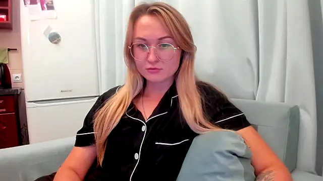 your Goddess Eva online show from 10-07-25, 08:06