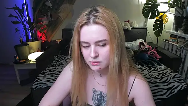 Alexa Pirs online show from 04-11-26, 07:07