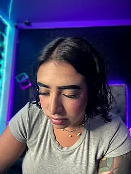 Snapshot of Scarlett-LS chatting on 12-23-25, 02:20 Scarlett-LS online show from 12-23-25, 02:20