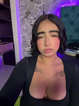 Snapshot of Scarlett-LS chatting on 01-07-26, 01:41 Scarlett-LS online show from 01-07-26, 01:41