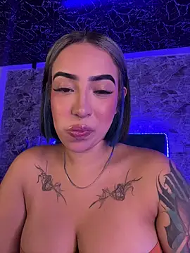 Snapshot of Scarlett-LS chatting on 05-18-26, 04:07 Scarlett-LS online show from 05-18-26, 04:07