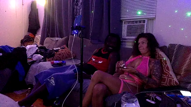 Snapshot of cheffboyrg chatting on 09-12-25, 01:06 cheffboyrg online show from 09-12-25, 01:06