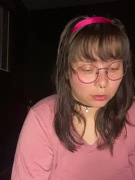 Snapshot of Solo_yoss chatting on 09-29-25, 06:18 Solo yoss online show from 09-29-25, 06:18