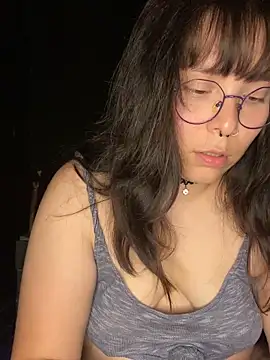 Snapshot of Solo_yoss chatting on 10-07-25, 06:21 Solo yoss online show from 10-07-25, 06:21