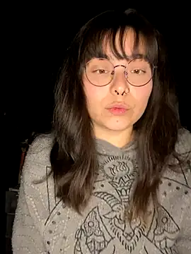 Snapshot of Solo_yoss chatting on 10-15-25, 06:13 Solo yoss online show from 10-15-25, 06:13