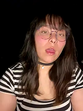 Snapshot of Solo_yoss chatting on 10-22-25, 06:13 Solo yoss online show from 10-22-25, 06:13