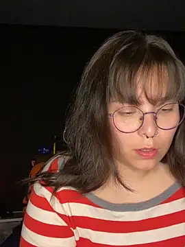 Snapshot of Solo_yoss chatting on 10-24-25, 06:32 Solo yoss online show from 10-24-25, 06:32