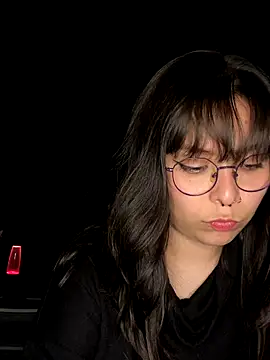 Snapshot of Solo_yoss chatting on 11-04-25, 06:45 Solo yoss online show from 11-04-25, 06:45