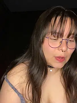 Snapshot of Solo_yoss chatting on 11-12-25, 06:25 Solo yoss online show from 11-12-25, 06:25