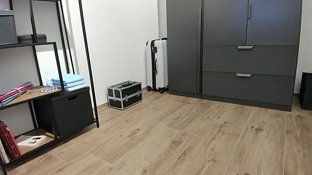 molicaremolicare online show from 02-12-26, 05:35