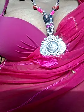 Snapshot of SX-JUHI chatting on 10-19-25, 11:49 SX-JUHI online show from 10-19-25, 11:49