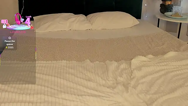 Lina Kiss Me online show from 12-15-25, 02:43