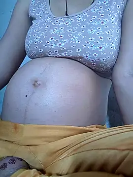 Snapshot of lovely----bhabhi chatting on 03-16-26, 07:01 lovely----bhabhi online show from 03-16-26, 07:01