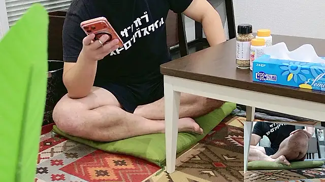 YARASERO-kun online show from 11-10-25, 12:04