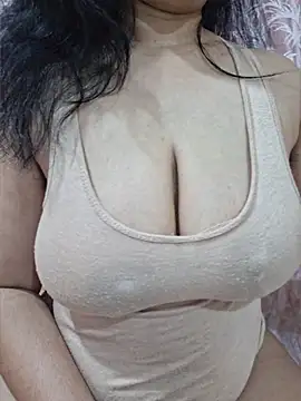 Snapshot of Jassi_Does chatting on 05-03-26, 10:38 Jassi Does online show from 05-03-26, 10:38