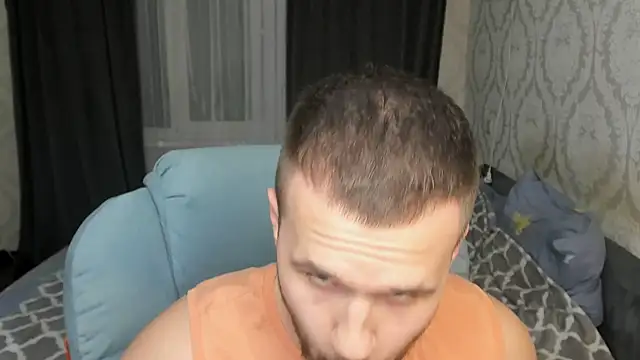 Snapshot of Vladik_b chatting on 02-12-25, 07:02 Vladik b online show from 02-12-25, 07:02