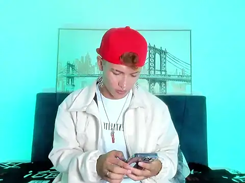 Snapshot of Ianwayne chatting on 01-18-26, 04:05 Ianwayne online show from 01-18-26, 04:05