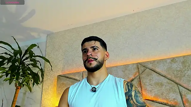 Snapshot of DickGriffith_ chatting on 09-09-25, 12:37 DickGriffith online show from 09-09-25, 12:37