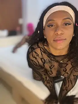 Snapshot of briyi1 chatting on 02-21-26, 02:01 briyi1 online show from 02-21-26, 02:01