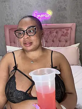 Snapshot of VixenRoyaleX chatting on 02-19-26, 02:29 VixenRoyaleX online show from 02-19-26, 02:29