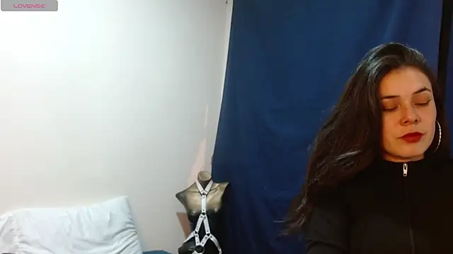 SamanthaGreen- online show from 03-18-25, 04:15