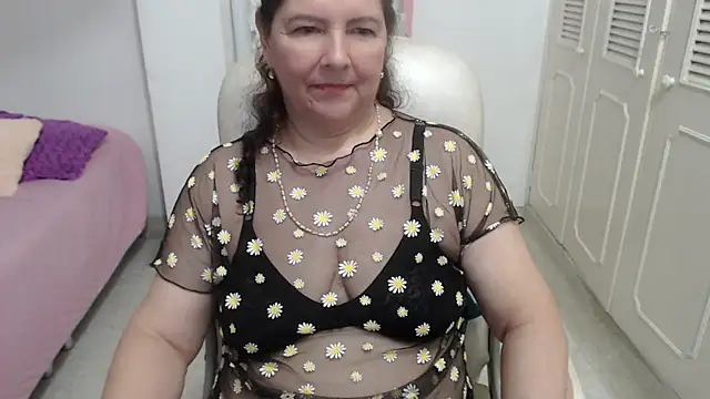 leonela 69 online show from 07-05-26, 04:19
