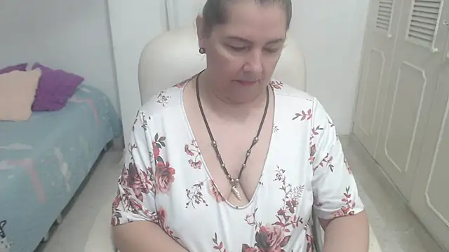 leonela 69 online show from 07-15-26, 11:54