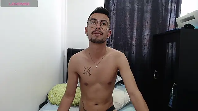 Snapshot of Demian_val chatting on 03-01-25, 06:32 Demian val online show from 03-01-25, 06:32