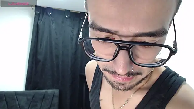 Snapshot of Demian_val chatting on 02-12-26, 11:27 Demian val online show from 02-12-26, 11:27