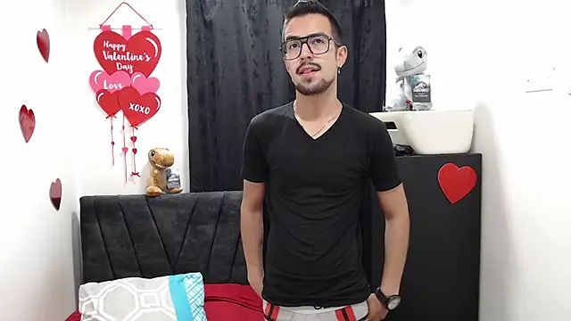 Snapshot of Demian_val chatting on 02-14-26, 11:29 Demian val online show from 02-14-26, 11:29