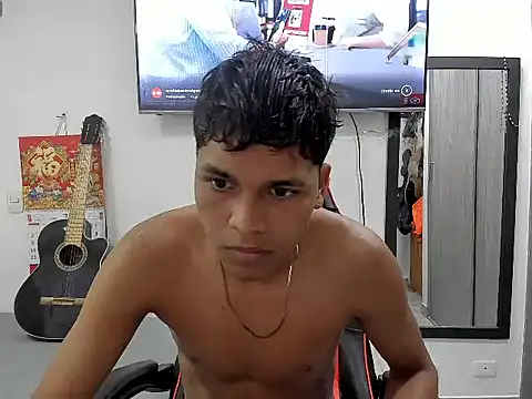 Snapshot of David_Gil19 chatting on 02-28-25, 12:42 David Gil19 online show from 02-28-25, 12:42