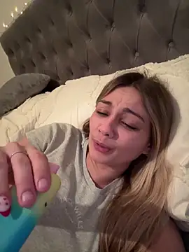 Snapshot of skyemorgan01 chatting on 03-03-26, 12:06 skyemorgan01 online show from 03-03-26, 12:06