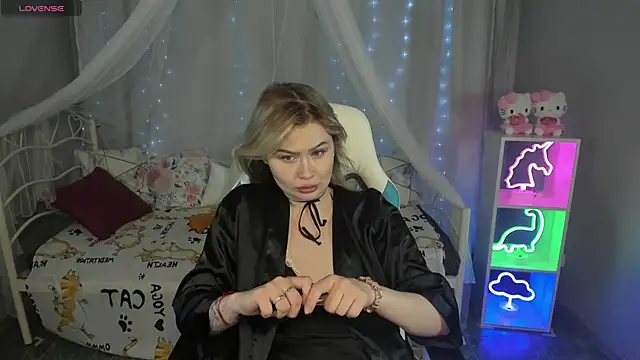 MargoBryan online show from 03-04-25, 09:11