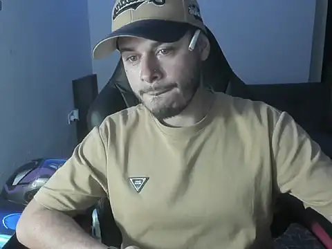 Snapshot of ragnar_lothbrok777 chatting on 09-11-25, 04:01 ragnar lothbrok777 online show from 09-11-25, 04:01