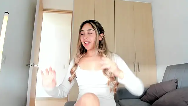 Hornyholly   online show from 01-31-26, 08:29