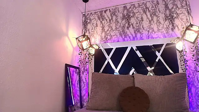 charlotte bluee online show from 01-13-26, 06:35