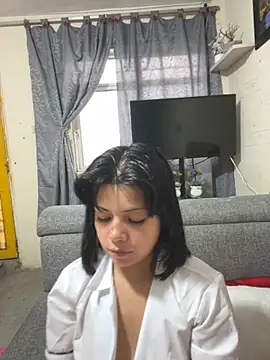 Snapshot of ZafiroKlein chatting on 09-18-25, 10:01 ZafiroKlein online show from 09-18-25, 10:01