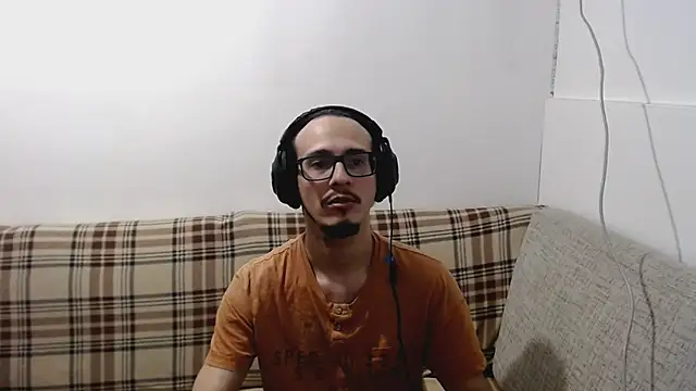 Snapshot of cholitohermoso chatting on 06-09-26, 12:11 cholitohermoso online show from 06-09-26, 12:11