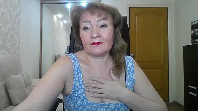 Snapshot of Victoria_secrets_ chatting on 02-13-25, 07:03 Victoria secrets online show from 02-13-25, 07:03