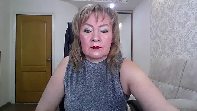 Snapshot of Victoria_secrets_ chatting on 09-11-25, 04:23 Victoria secrets online show from 09-11-25, 04:23