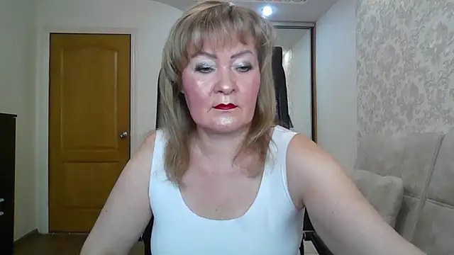 Snapshot of Victoria_secrets_ chatting on 09-27-25, 06:18 Victoria secrets online show from 09-27-25, 06:18