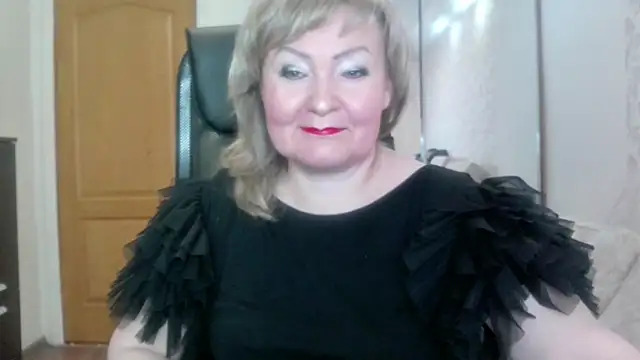 Snapshot of Victoria_secrets_ chatting on 06-06-26, 05:34 Victoria secrets online show from 06-06-26, 05:34