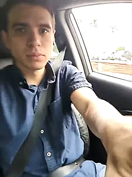 Snapshot of xXDavisXx chatting on 10-23-25, 02:16 xXDavisXx online show from 10-23-25, 02:16