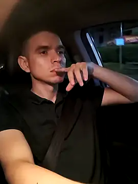 Snapshot of xXDavisXx chatting on 11-02-25, 12:24 xXDavisXx online show from 11-02-25, 12:24