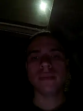 Snapshot of xXDavisXx chatting on 11-05-25, 02:44 xXDavisXx online show from 11-05-25, 02:44