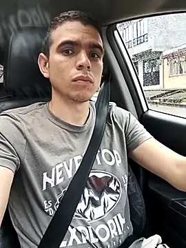 Snapshot of xXDavisXx chatting on 12-19-25, 01:29 xXDavisXx online show from 12-19-25, 01:29